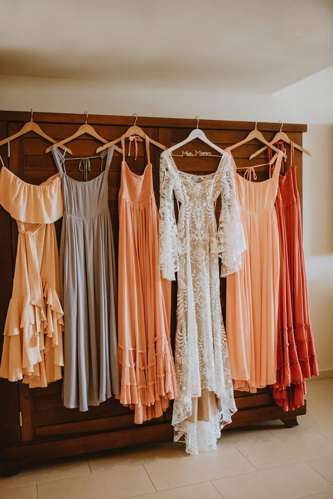 wedding dress and bridesmaids for wedding in costa rica