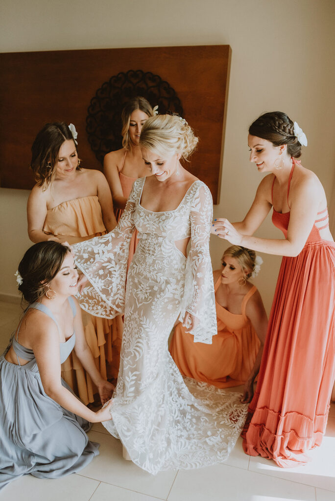 bride and bridesmaids preparing for the wedding